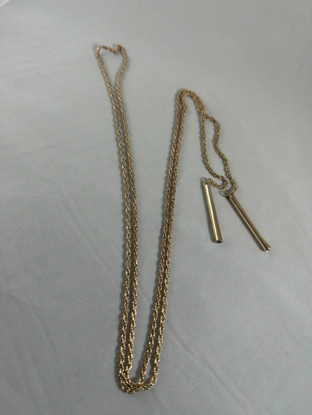 Vintage Gold Tone Rope Chain Lariat Necklace with Bar Aglets / Tassels